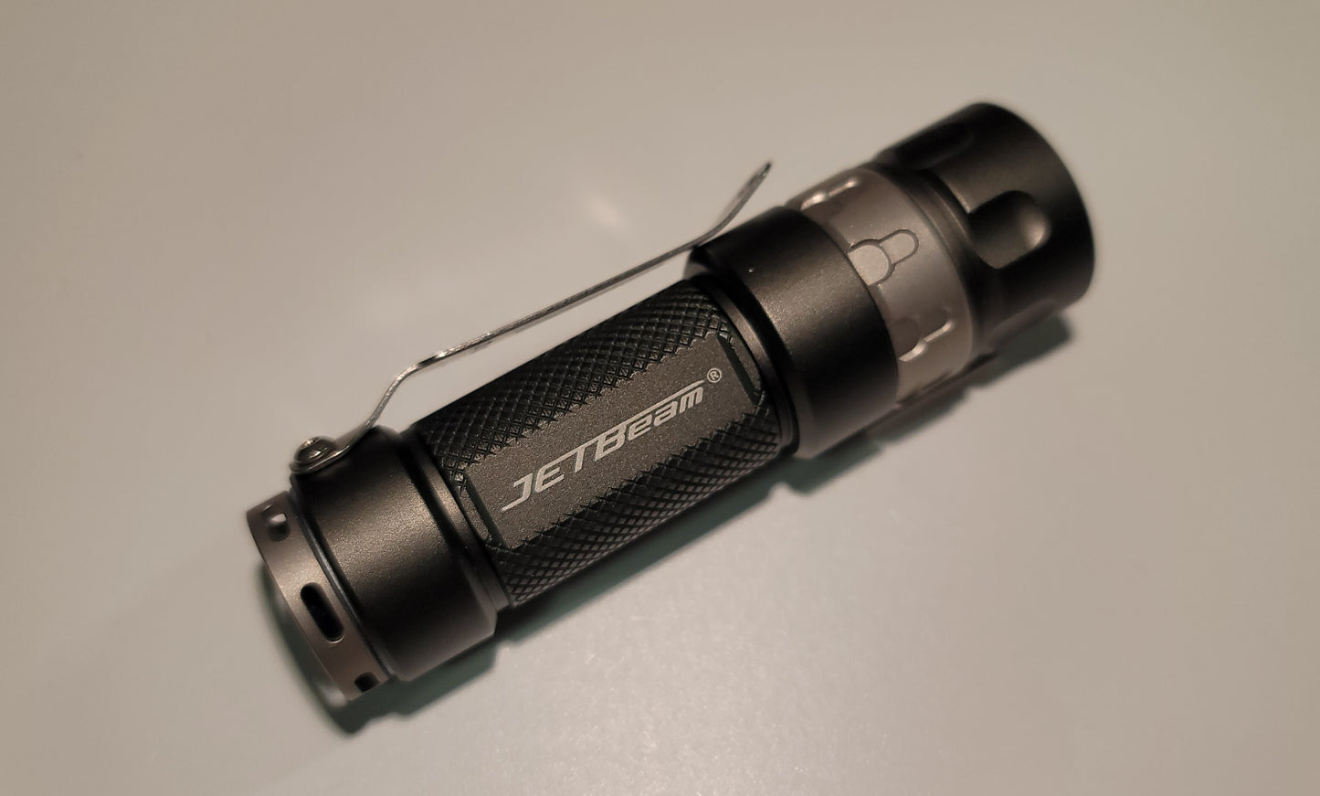 Jetbeam RRT01 Raptor 950 Lumens LED Flashlight