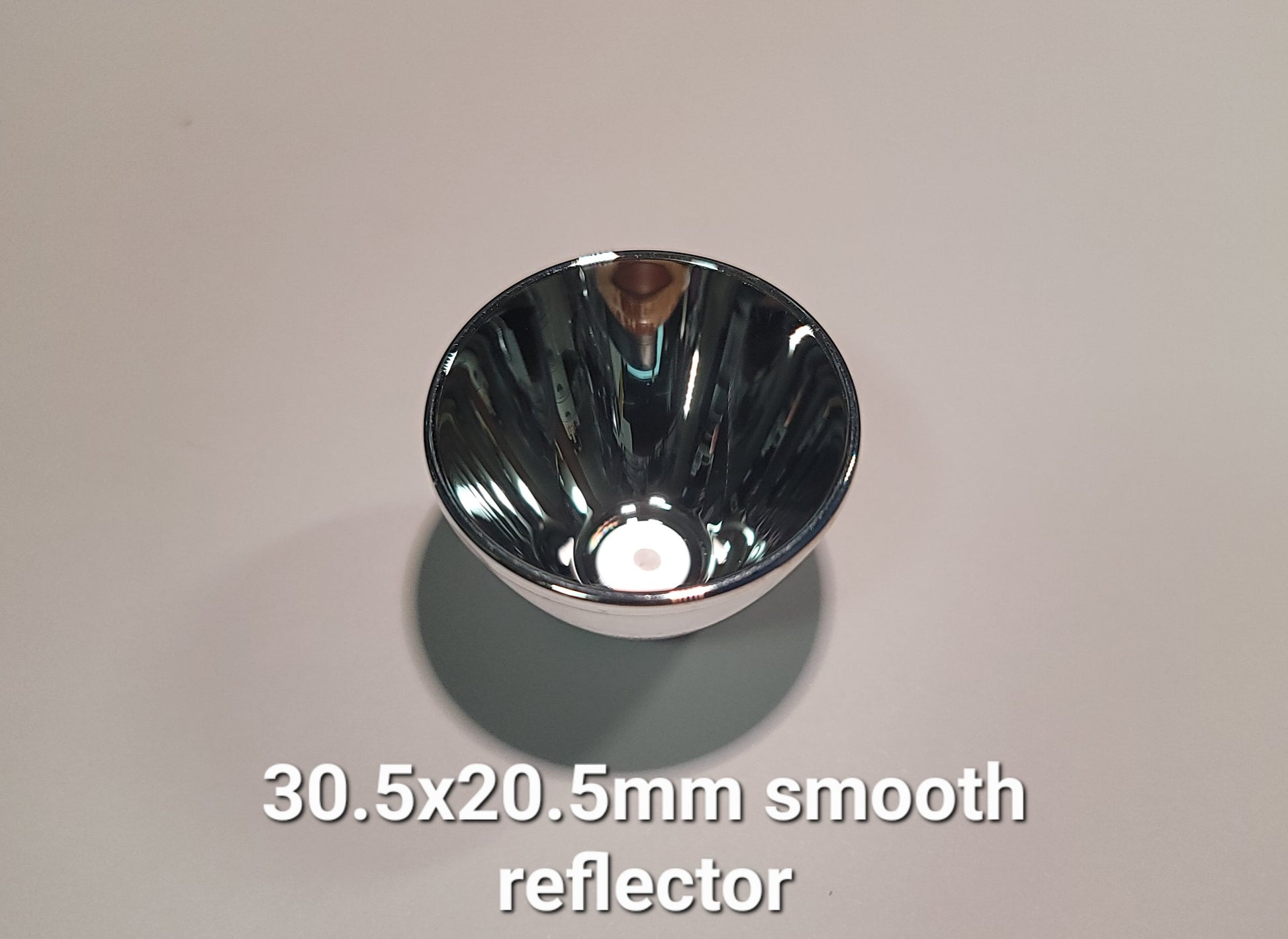 Aluminum Reflector Smooth or OP 30.5 X 20.5MM SMOOTH 7MM LED OPENING 3030/3535 SMD (KR1/D1)