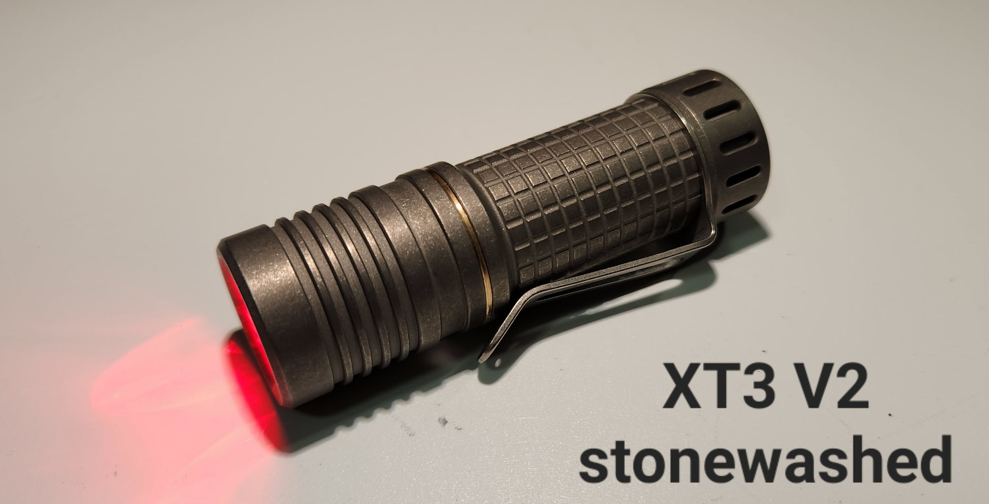 Maeerxu XT3 V2 Titanium 18350 3000LM EDC LED Flashlight XT3 V2 STONEWASHED TITANIUM NICHIA 519A 5700K DOMED