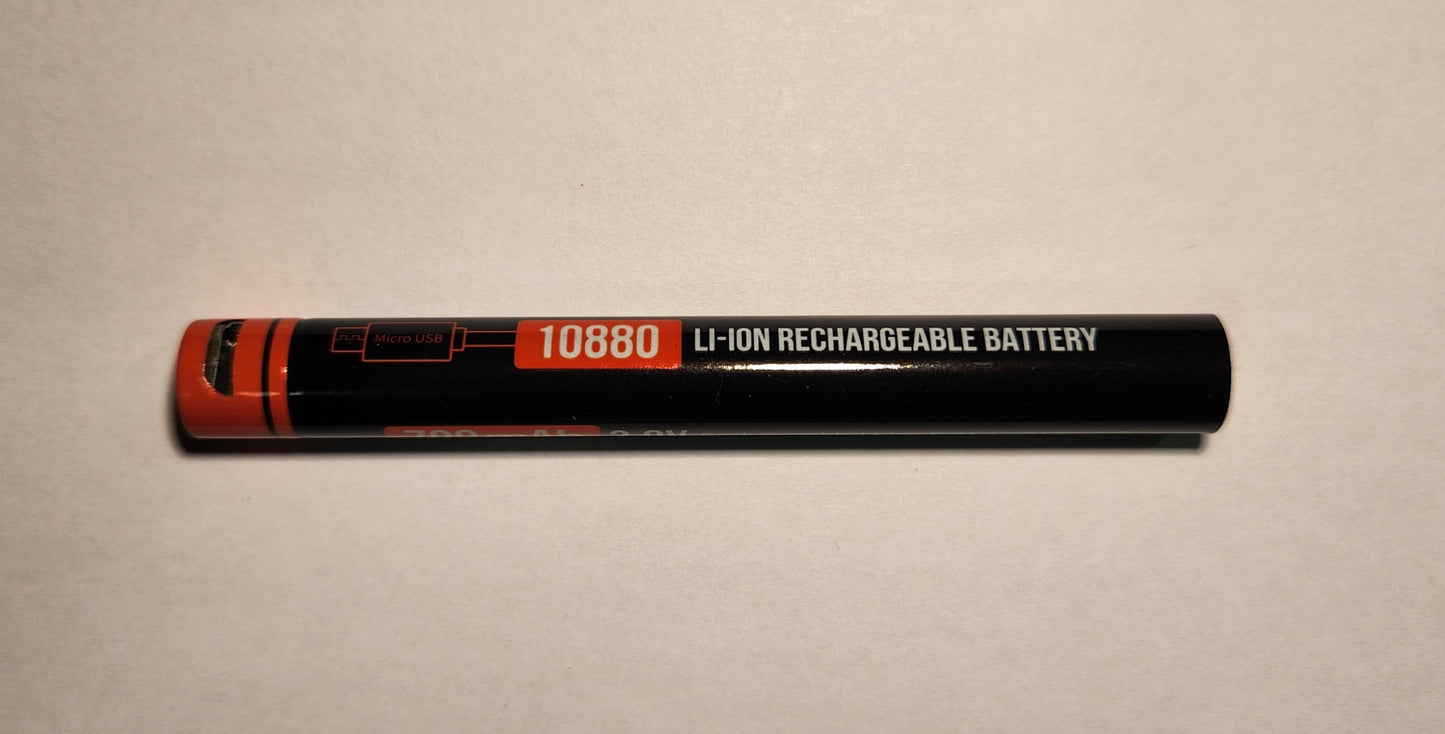 Vapcell 10880 3.0V 700mAh Rechargeable Lithium Battery W/USB