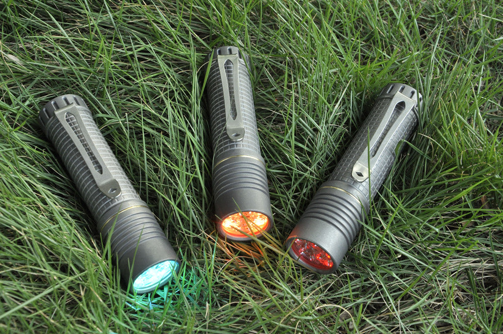 Maeerxu XT4 21700 519A 4000 Lumens Titanium Flashlight