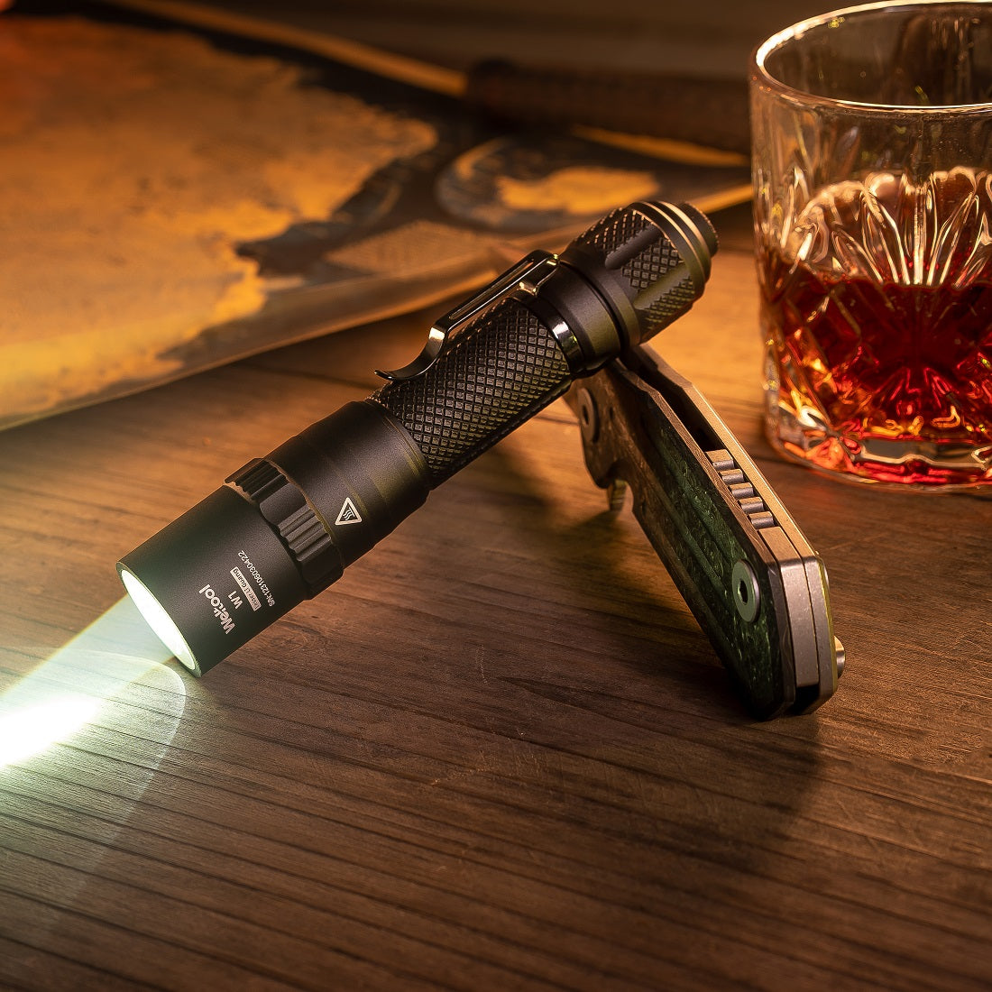 Weltool W1 2-MODE LEP 18650 Flashlight with Spill